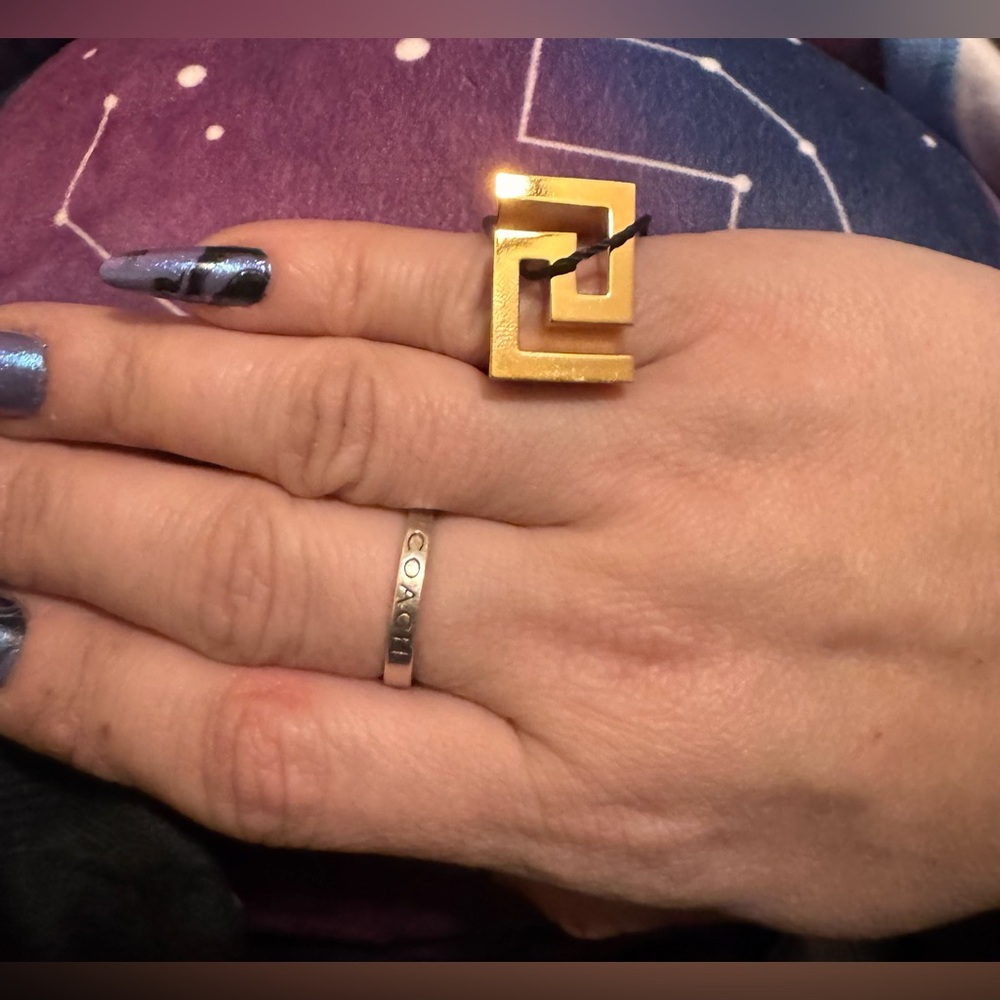 Versace Greco Style Unisex Ring (Gold/Size 6) - NWT - Picture 6 of 8